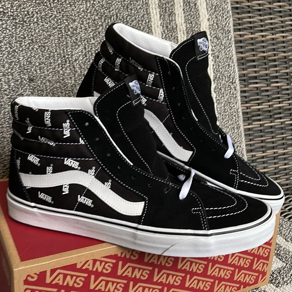 Vans Men’s Sk8-Hi Vans Black/True White Sneakers - Picture 6 of 16